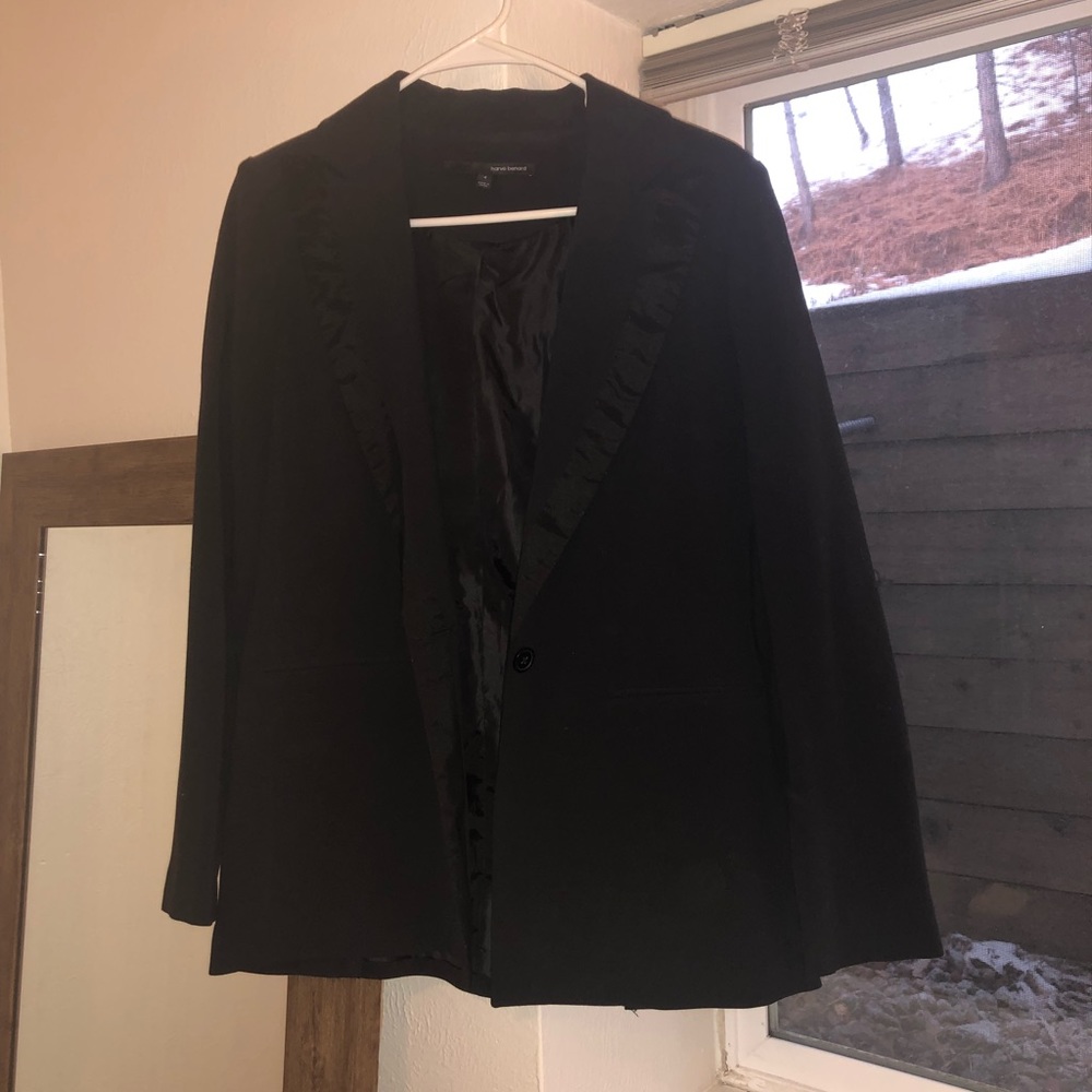 Harve Bernard black blazer